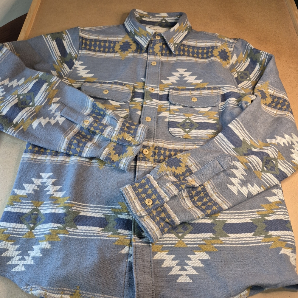 Lucky Brand Blue and Gold Patterned Casual Button Down Shirt 3228/395